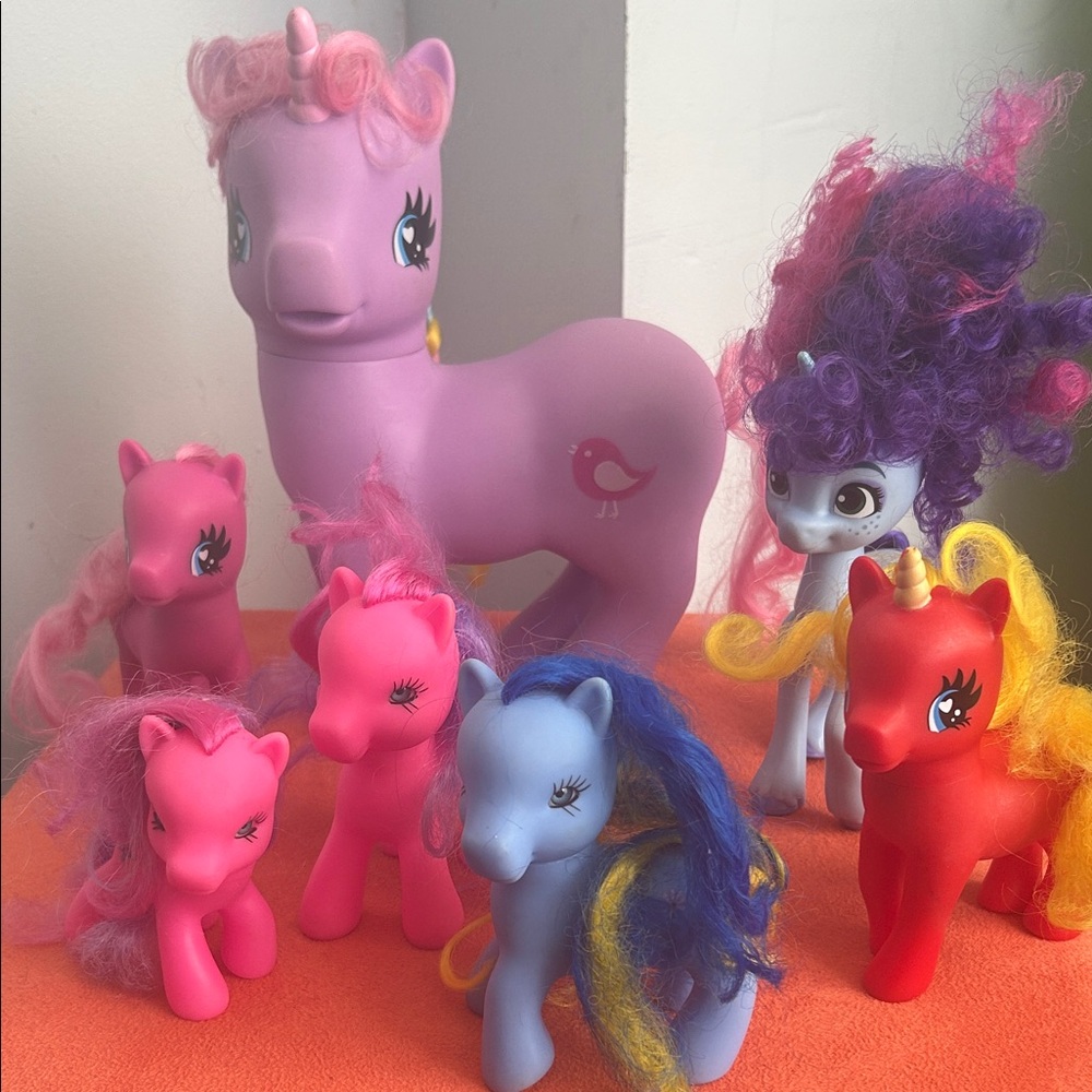 Colorful Unicorn Toy Set